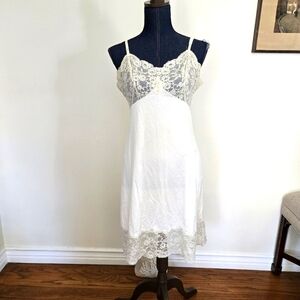 Vintage Nylon Lace Trim White Slip Size S